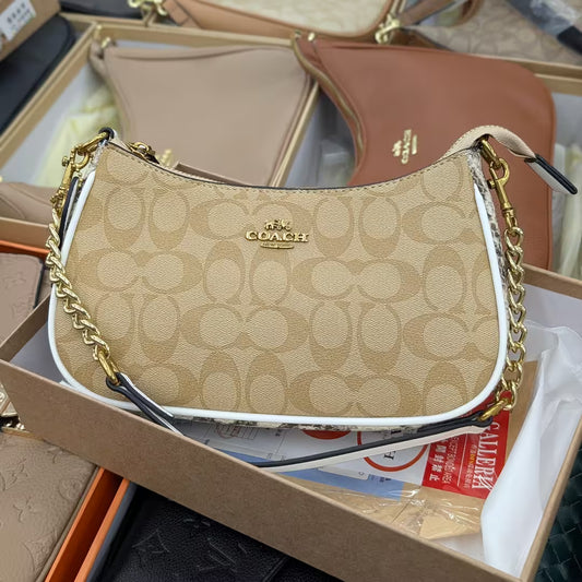 The Teri Shoulder Bag