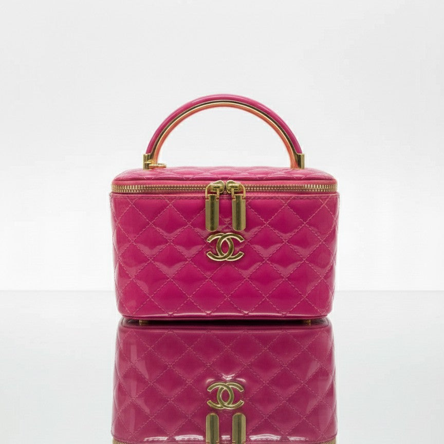 The  Quilted Small Top Handle Vanity Case With Chain Black
