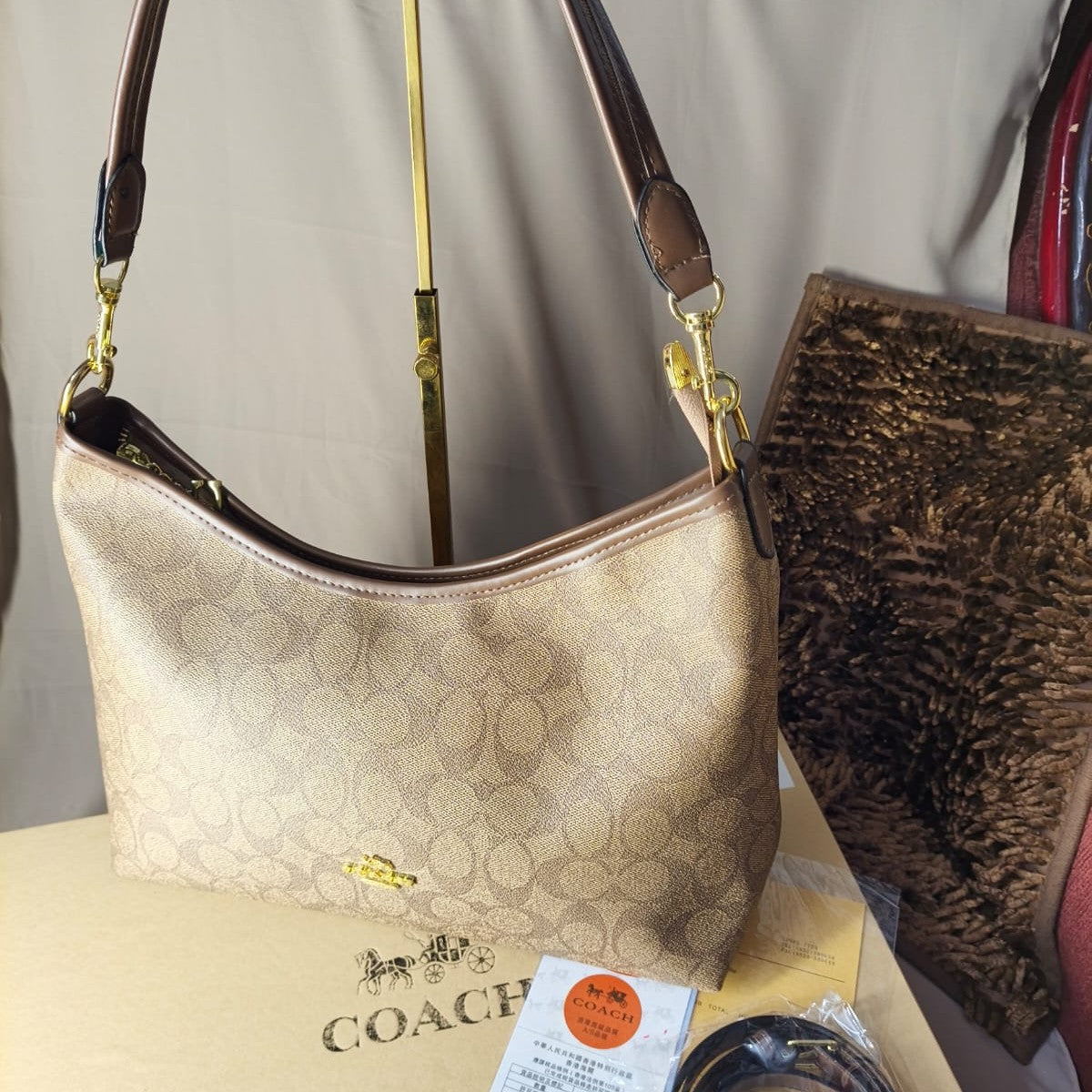 The Laurel Shoulder Bag (With Box)