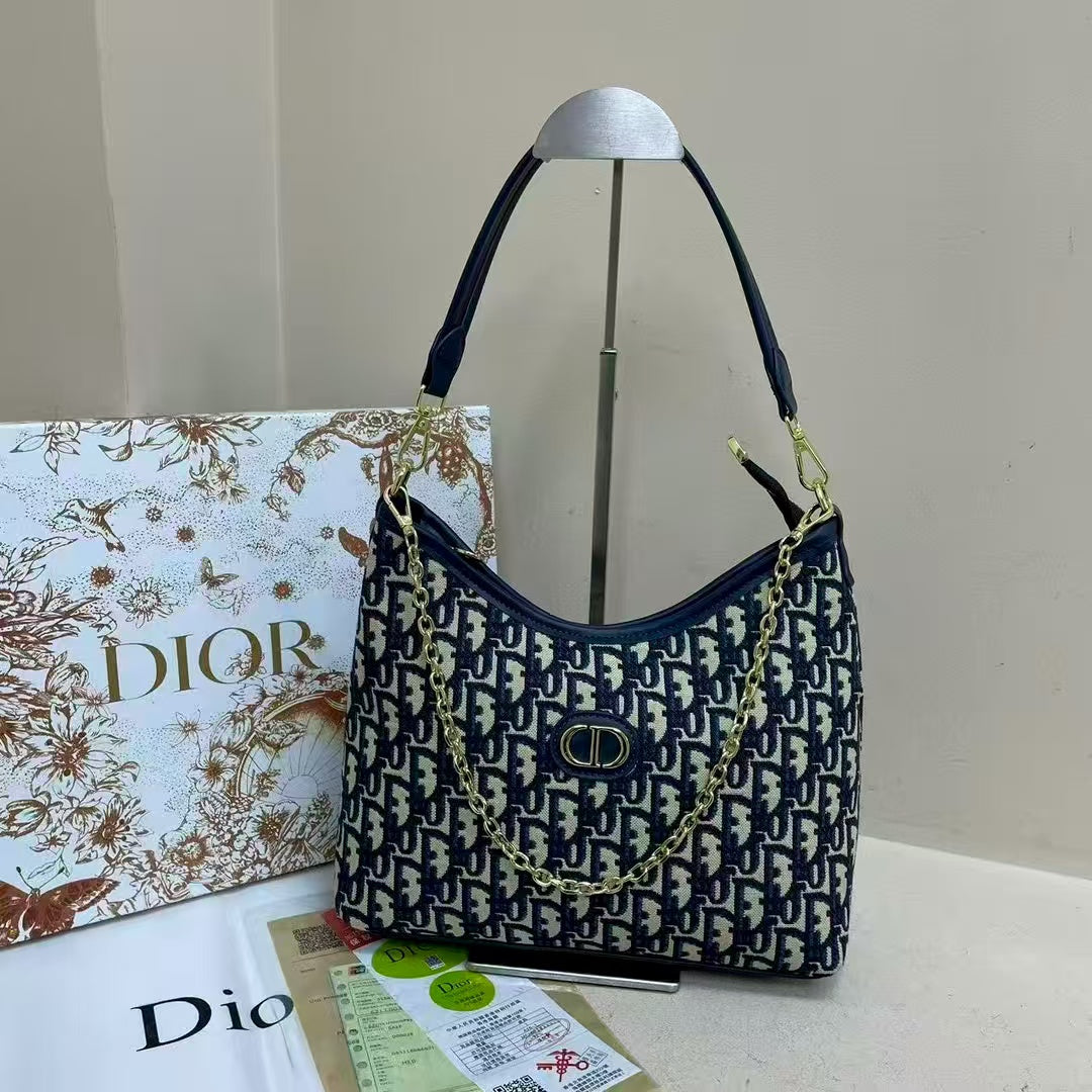 The  Montaigne Hobo Bag