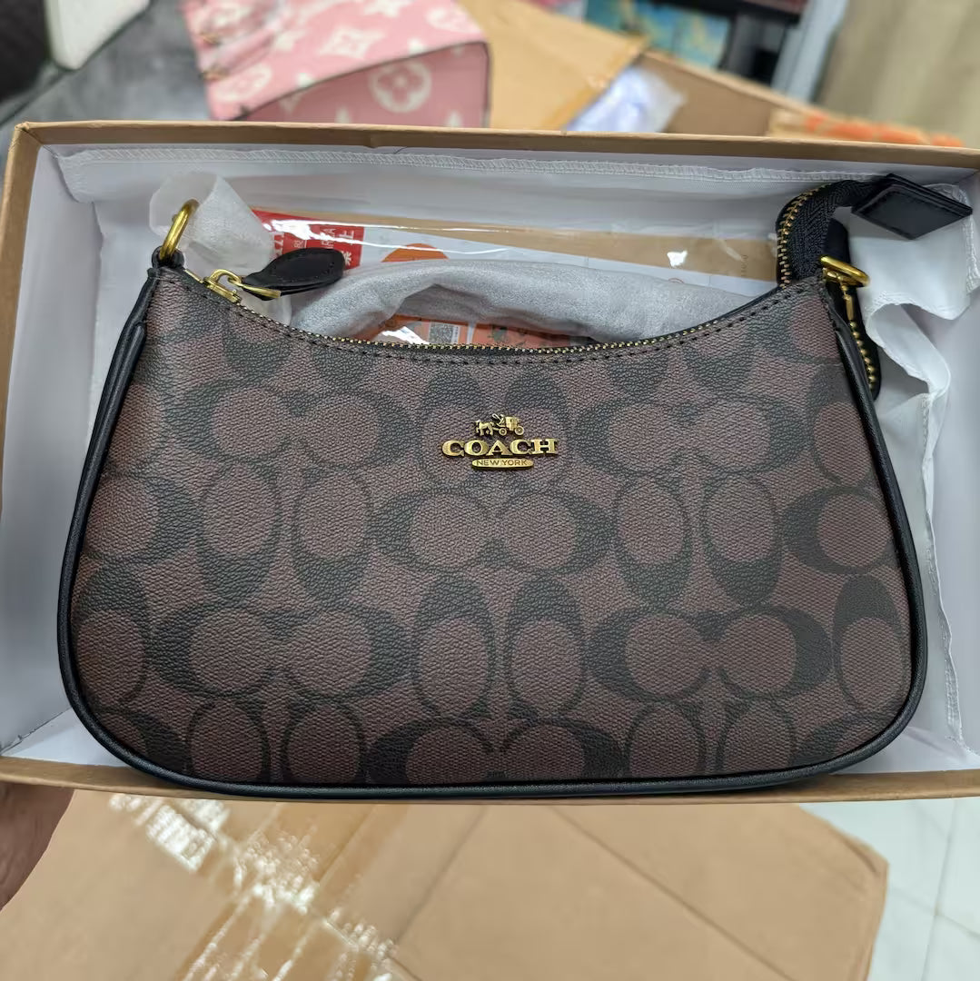 The Teri Shoulder Bag