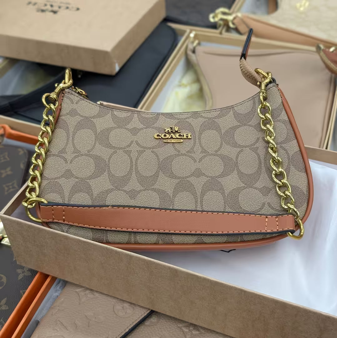 The Teri Shoulder Bag