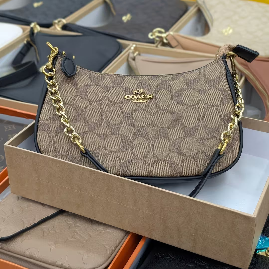 The Teri Shoulder Bag